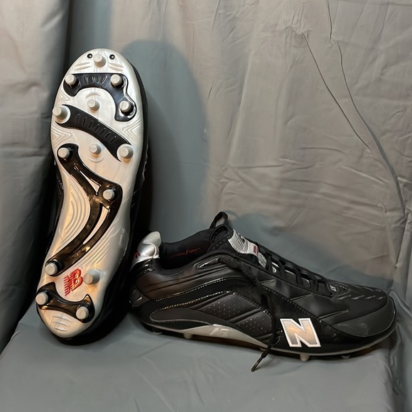 New Balance Football Cleats - Picture 3 of 7